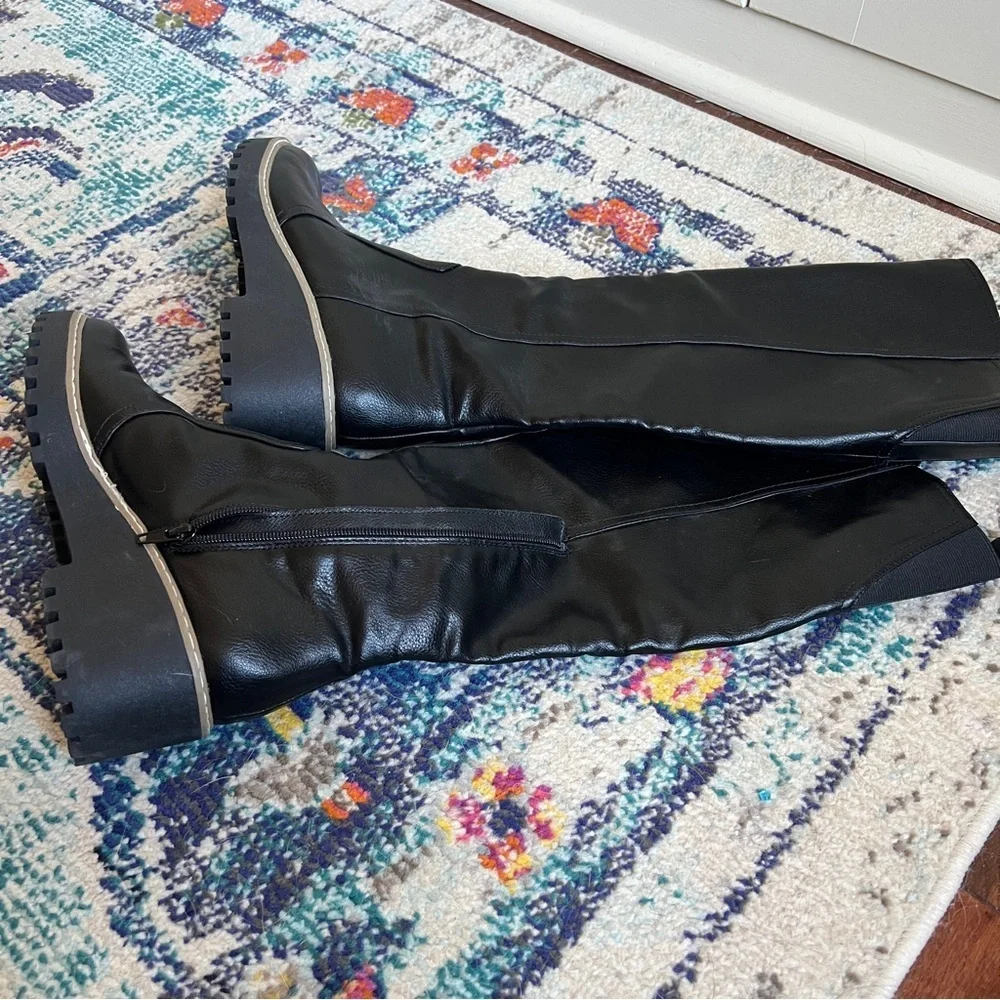 Dolce Vita High lug sole boots from size 8.5 black